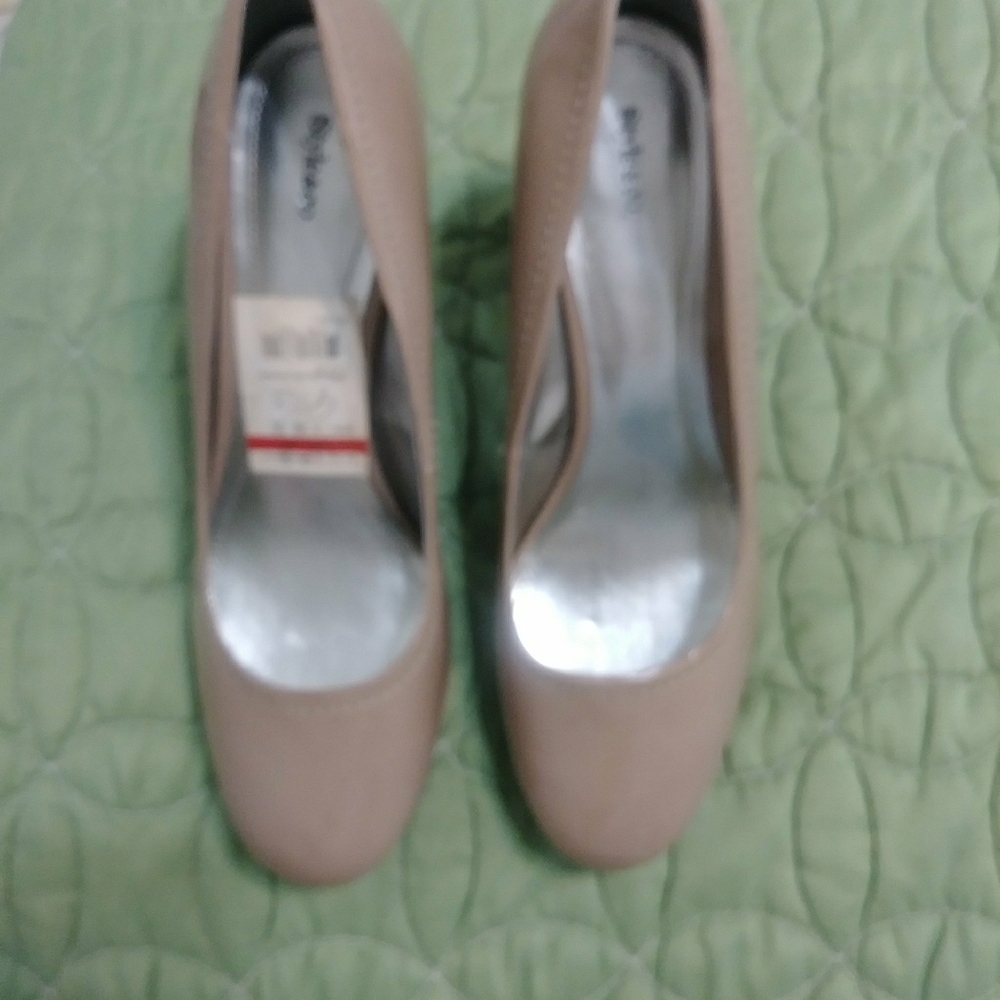Ladies Platform Nude Pumps